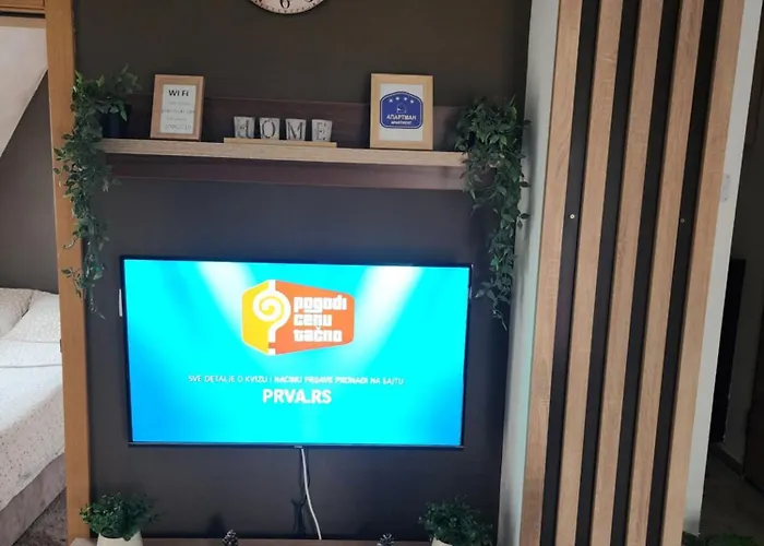 アパート Planinski San *